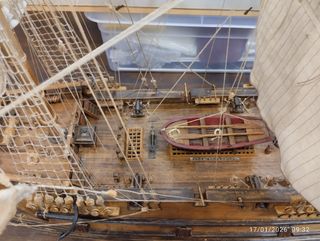 Veliero in legno fatto a mano