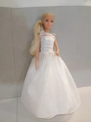 Barbie con vestito da sposa