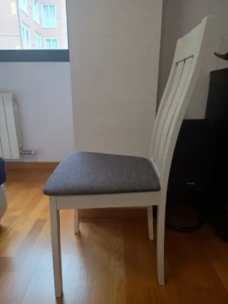 Conjunto de mesa y sillas de comedor