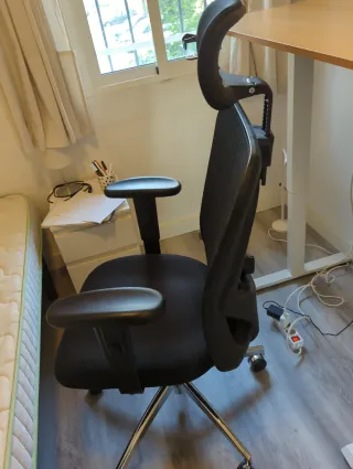 Silla de oficina ergonómica elevable