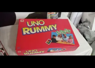 UNO RUMMY Juego de Mesa