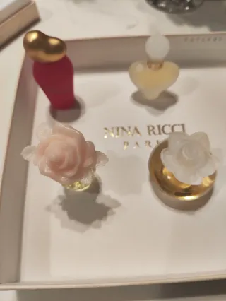 Cofre Miniaturas Perfume Nina Ricci (5)