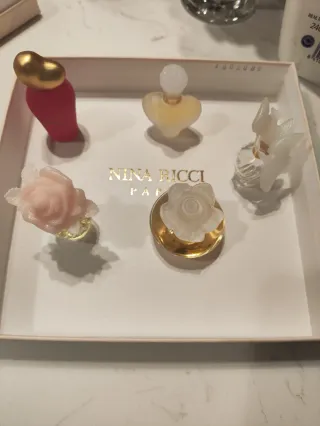 Cofre Miniaturas Perfume Nina Ricci (5)