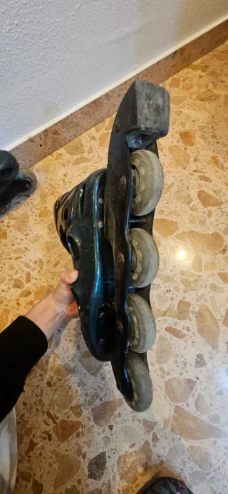 Patines en línea negros