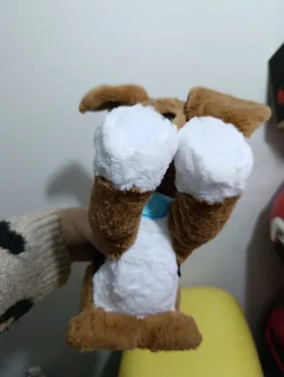 Perro de peluche interactivo