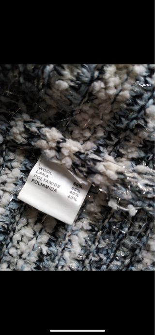 Jersey de punto gris y blanco