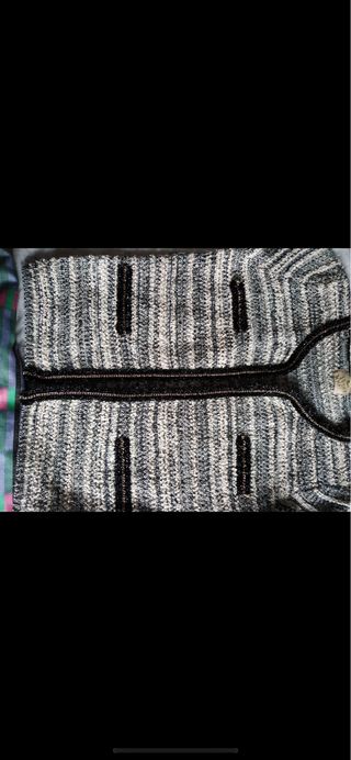 Jersey de punto gris y blanco