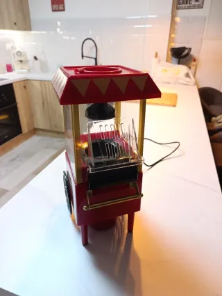 Máquina de palomitas roja