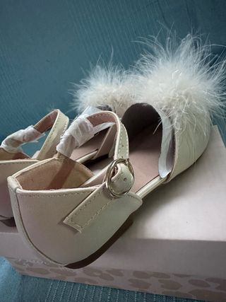 Sandalias Bubble Kids con pompón TALLA 27