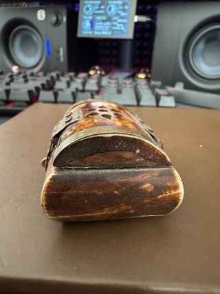 Scatola vintage in osso intagliato