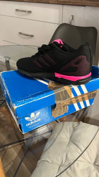 Zapatillas Adidas Negras y Rosa talla 31