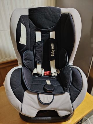Silla de coche Babyauto gris y negra