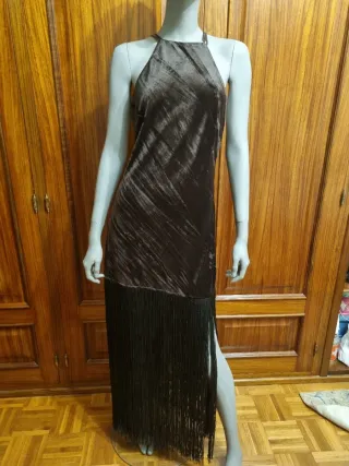 Vestido terciopelo flecos. Zara. Talla S. Nuevo