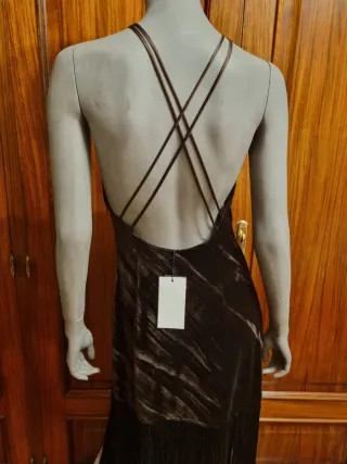 Vestido terciopelo flecos. Zara. Talla S. Nuevo