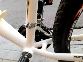 Bicicleta Moma GT Blanca