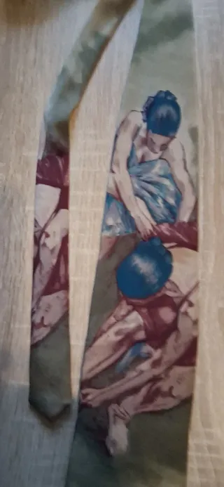 Cravatta con stampa artistica