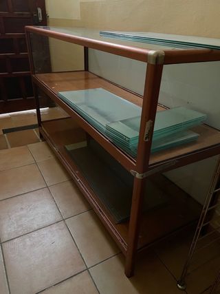 Mesa mostrador cristal y metal