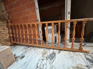 Barandilla madera maciza escalera