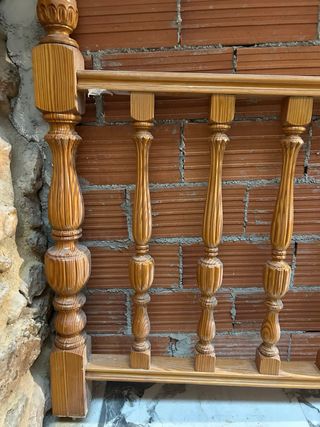 Barandilla madera maciza escalera