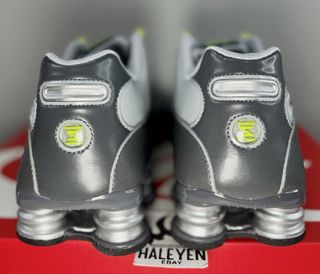 Nike Shox NZ Gris Oscuro/Wolf Grey-Volt