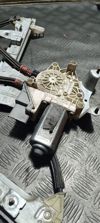 Elevalunas Delantero Izq. Citroen Xsara Picasso