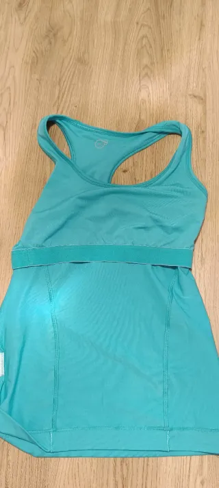 Top deportivo Puma