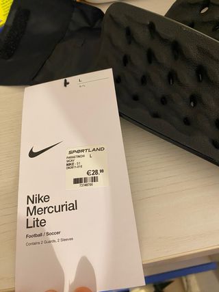 Parastinchi nike nuovi con cartellino