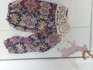 Blusa boho chic con cuello bordado