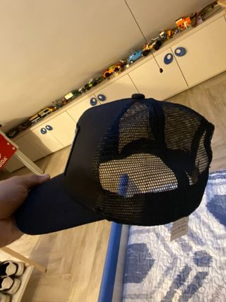 Cappellino nero con stampa toro POWER