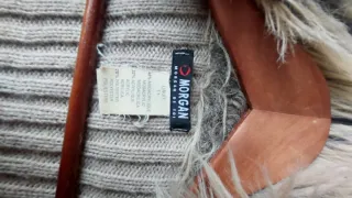 Chaqueta de pelo beige y marrón