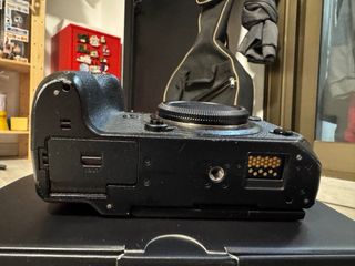 Fujifilm X-H1 + Lente 18-55 + Grip + 5 Baterías