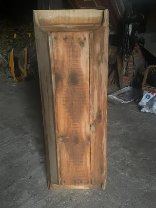 Artesa de madera rústica