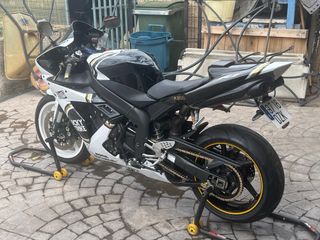 Yamaha R1 2006 Deportiva