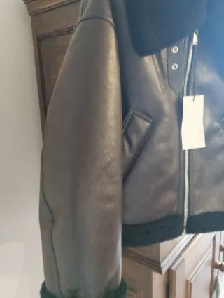 Cazadora NUEVA Zara a estrenar efecto piel  marrón