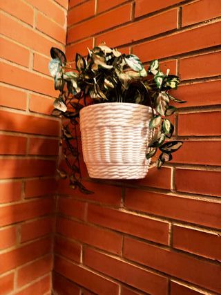 Macetero de pared cerámica tejido