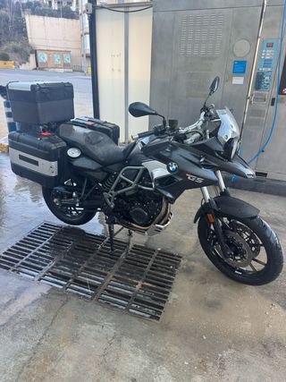 BMW F 700 GS  ( motor 796 cc ) impoluta