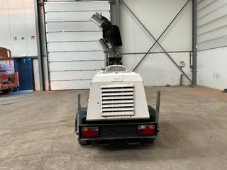 Torre de luz para obras