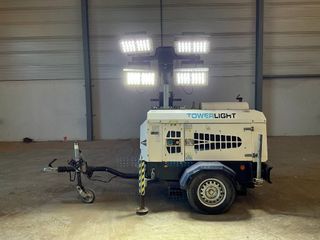 Torre de luz para obras