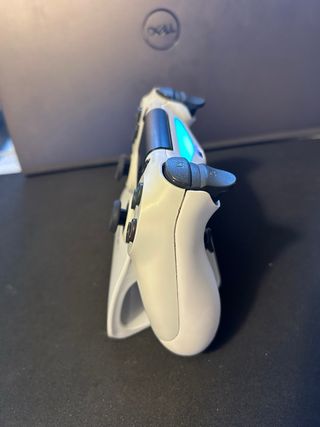 Controller PS4 con leve XtremeRate e joystick magnetico