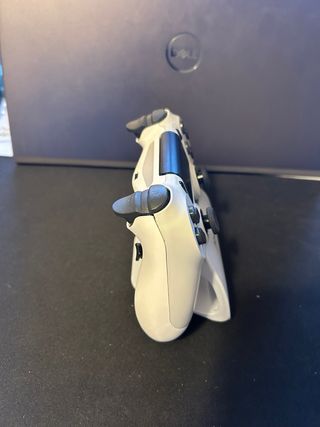 Controller PS4 con leve XtremeRate e joystick magnetico