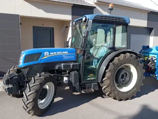 New Holland. Tractor.
