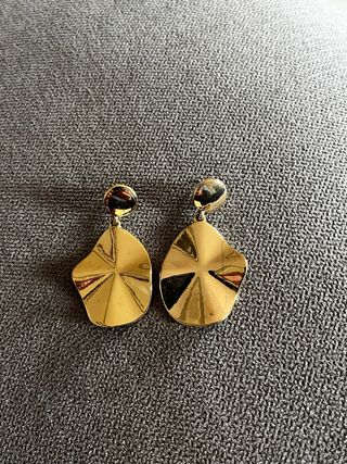 Pendientes dorados Parfois mujer