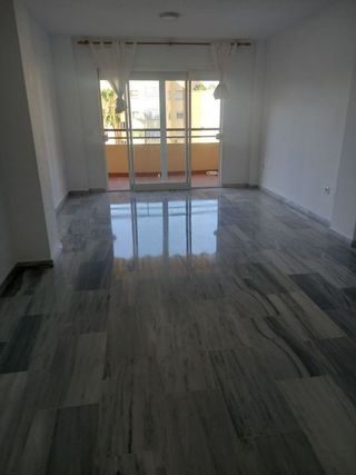 Piso en alquiler en El Candado - El Palo en Málaga