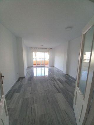 Piso en alquiler en El Candado - El Palo en Málaga