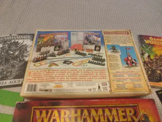 Warhammer Fantasy Caja y Elementos