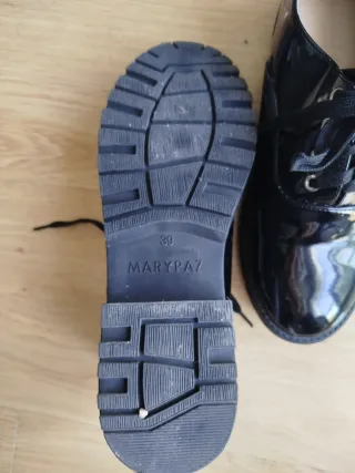 Zapatos charol negros talla 39