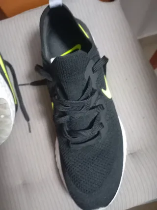 Zapatillas Nike Negras y Verdes