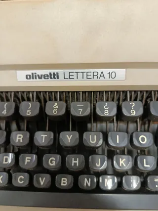 Máquina de escribir Olivetti