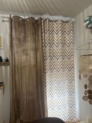 Funda nórdica, manta y cortina