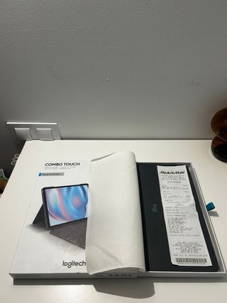 Logitech Combo Touch iPad Air 13" (M2) + Scontrino